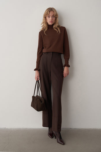 Dik Yaka Kol Detaylı Triko Kazak