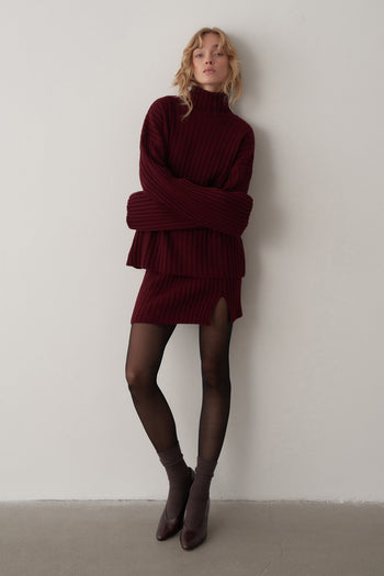 Balıkçı Yaka Etekli Triko Takım