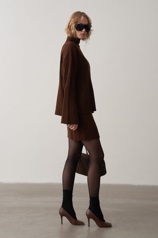 Balıkçı Yaka Etekli Triko Takım