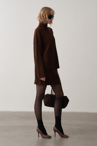 Balıkçı Yaka Etekli Triko Takım