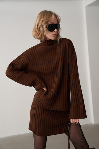 Balıkçı Yaka Etekli Triko Takım