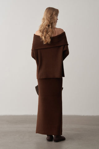 Kayık Yaka Etekli Triko Takım