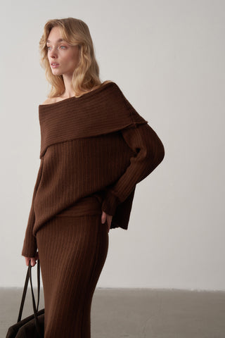 Kayık Yaka Triko Kazak