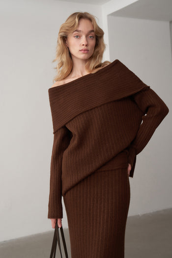 Kayık Yaka Triko Kazak