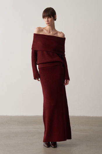 Kayık Yaka Etekli Triko Takım