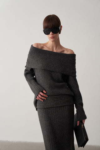 Kayık Yaka Etekli Triko Takım