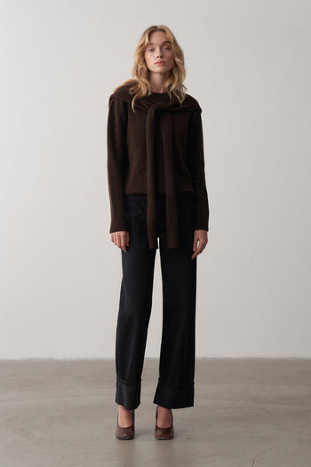 Atkı Detaylı Triko Kazak