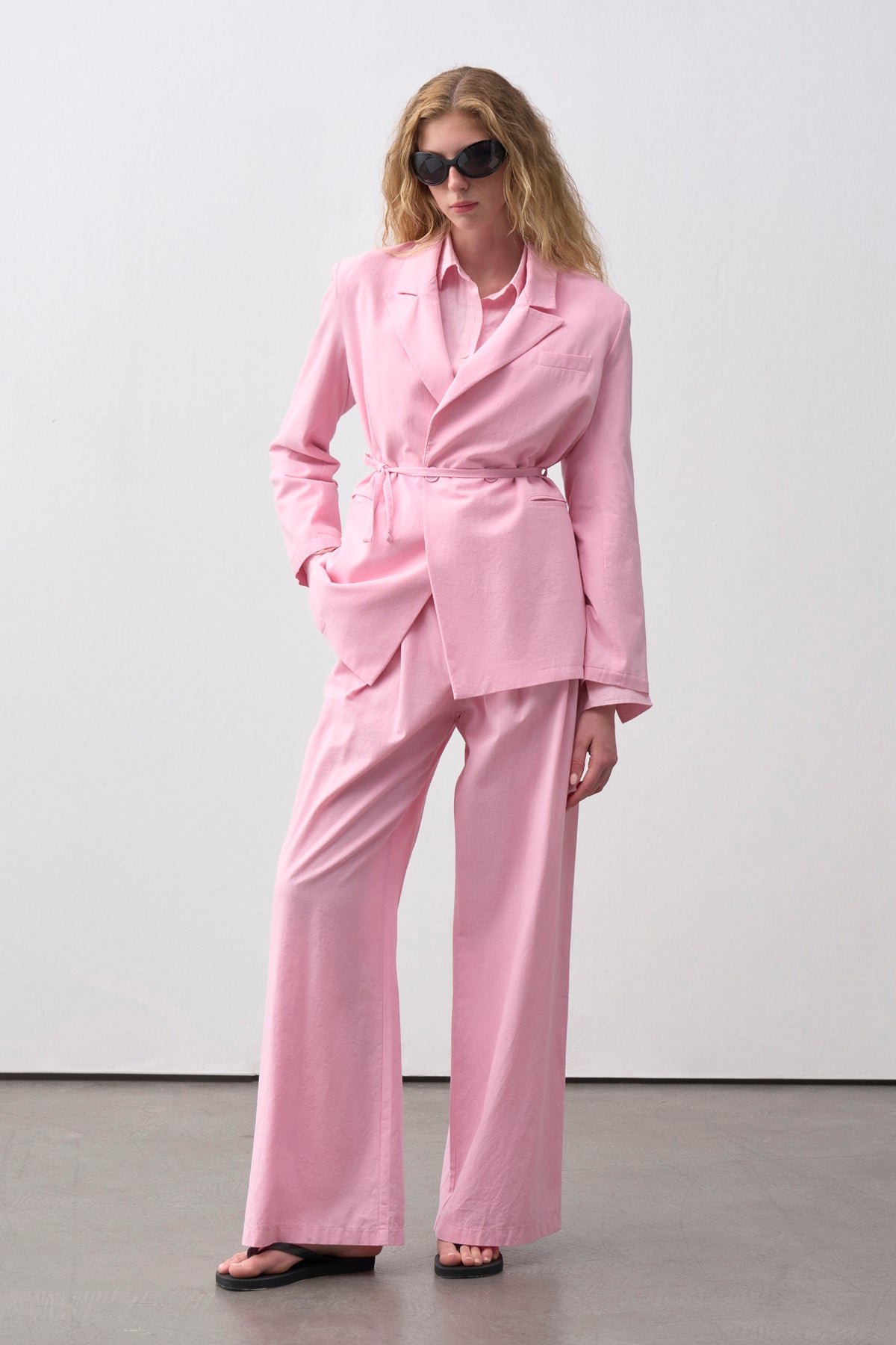 Keten İp Kemerli Blazer Ceket Pantolon Takım
